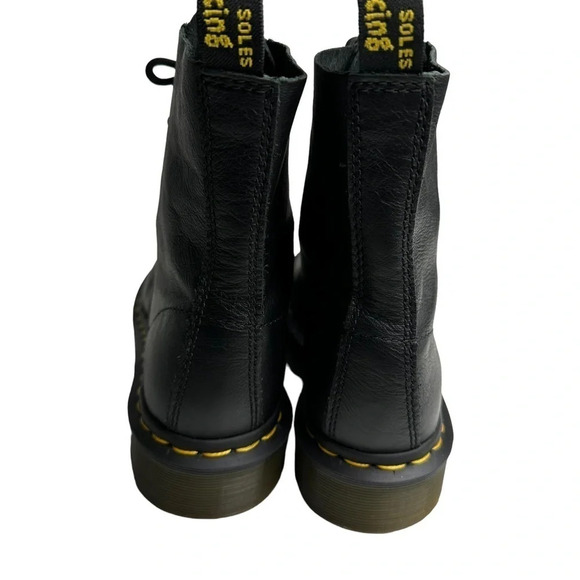 Dr. Martens Women's 1460 Pascal Boot in Black.  Sz: 6 - Picture 8 of 13